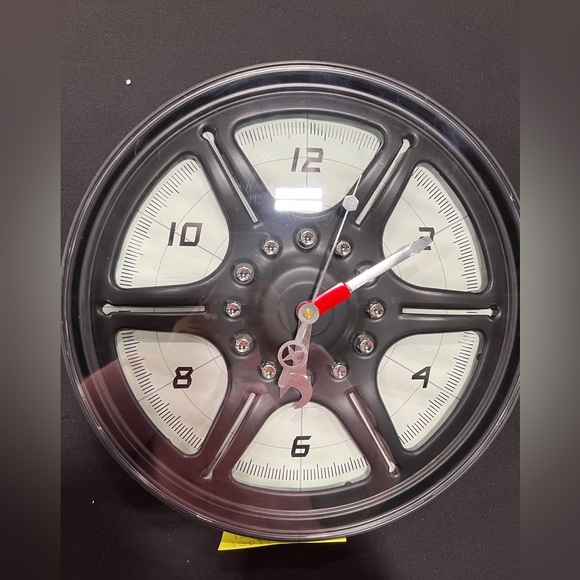 New Tire Wall Clock - Picture 1 of 5